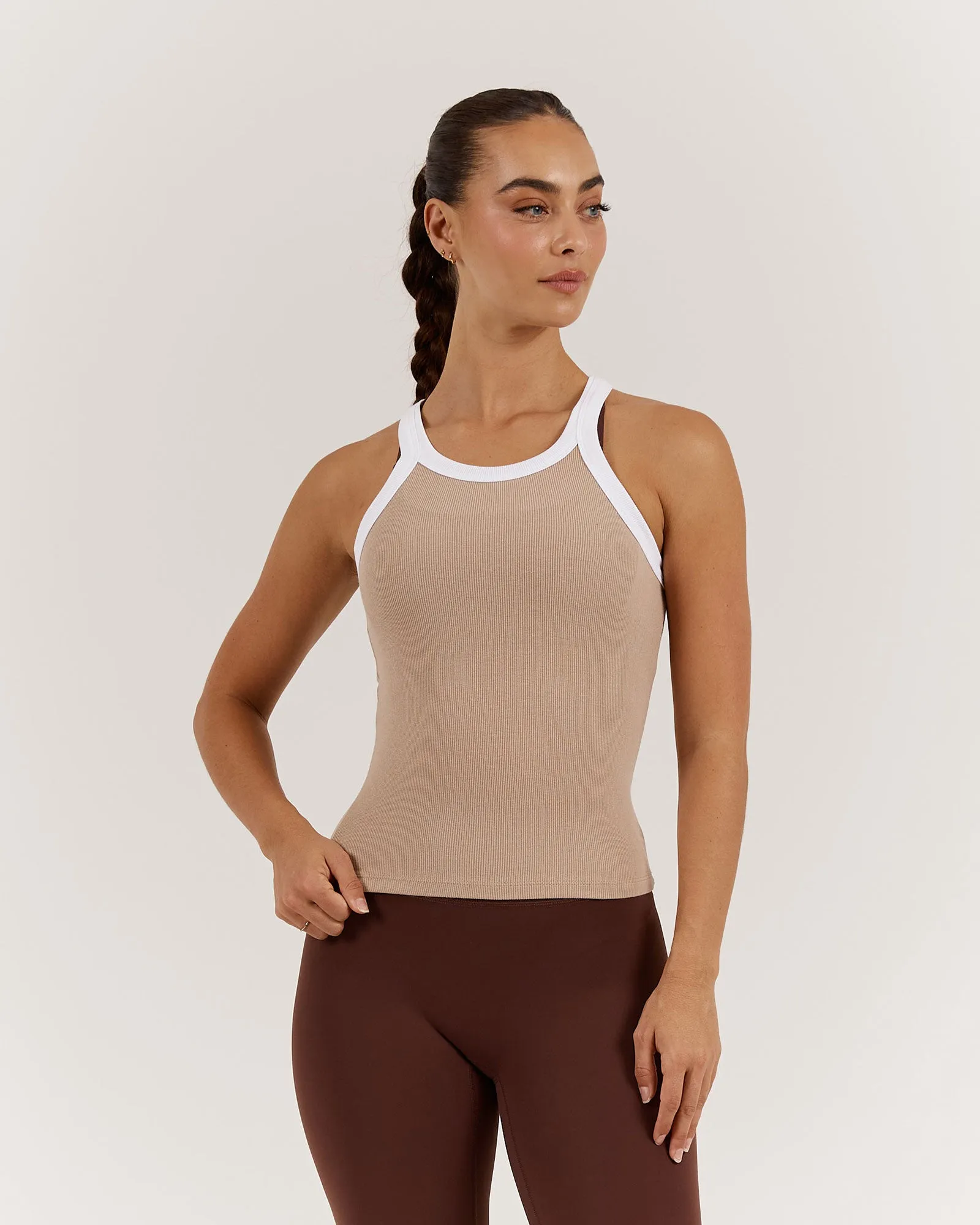 AGILITY RIBBED TANK TOP - ALMOND