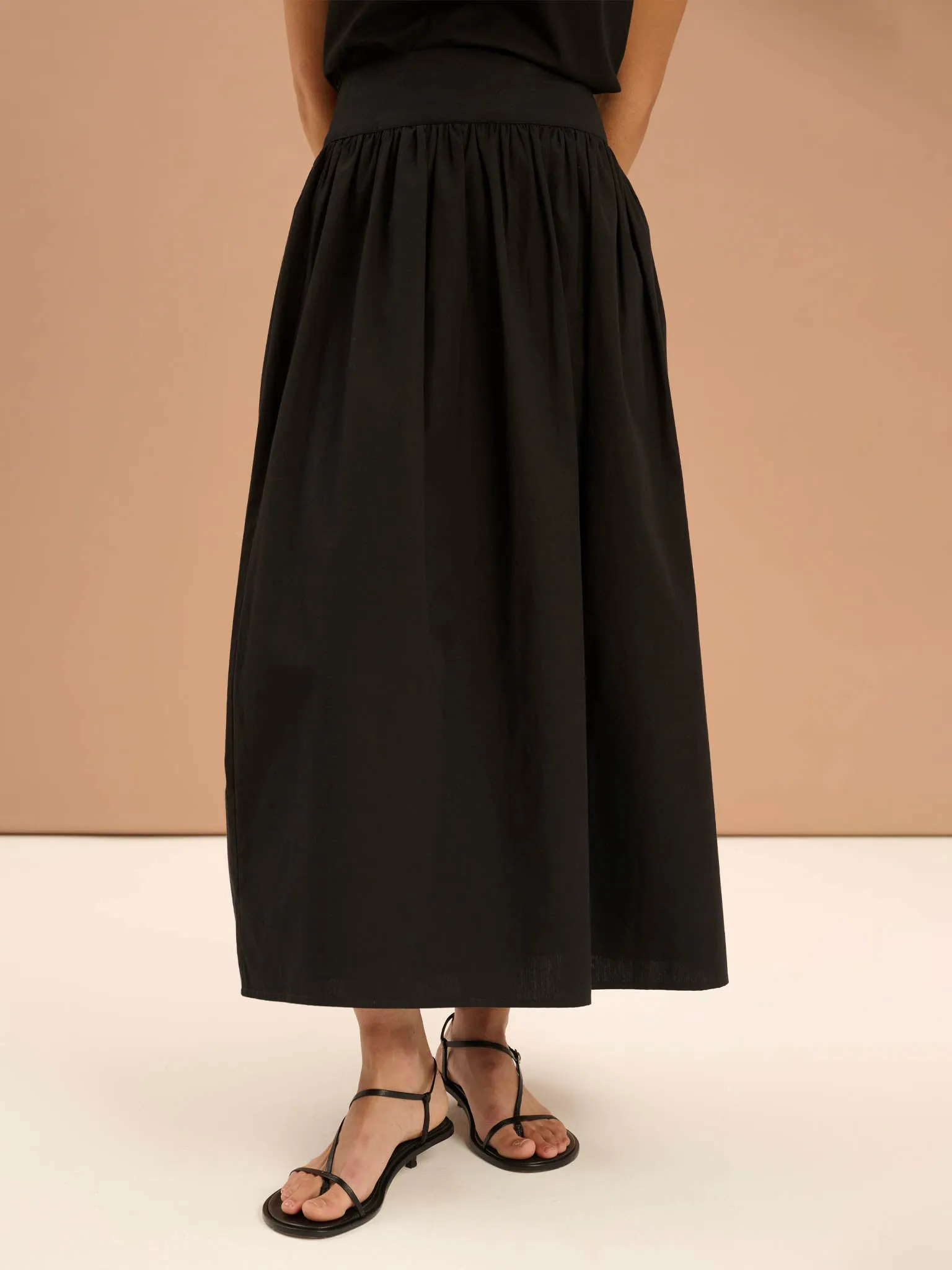 Darcie Drop Waist Full Midi Skirt in Black