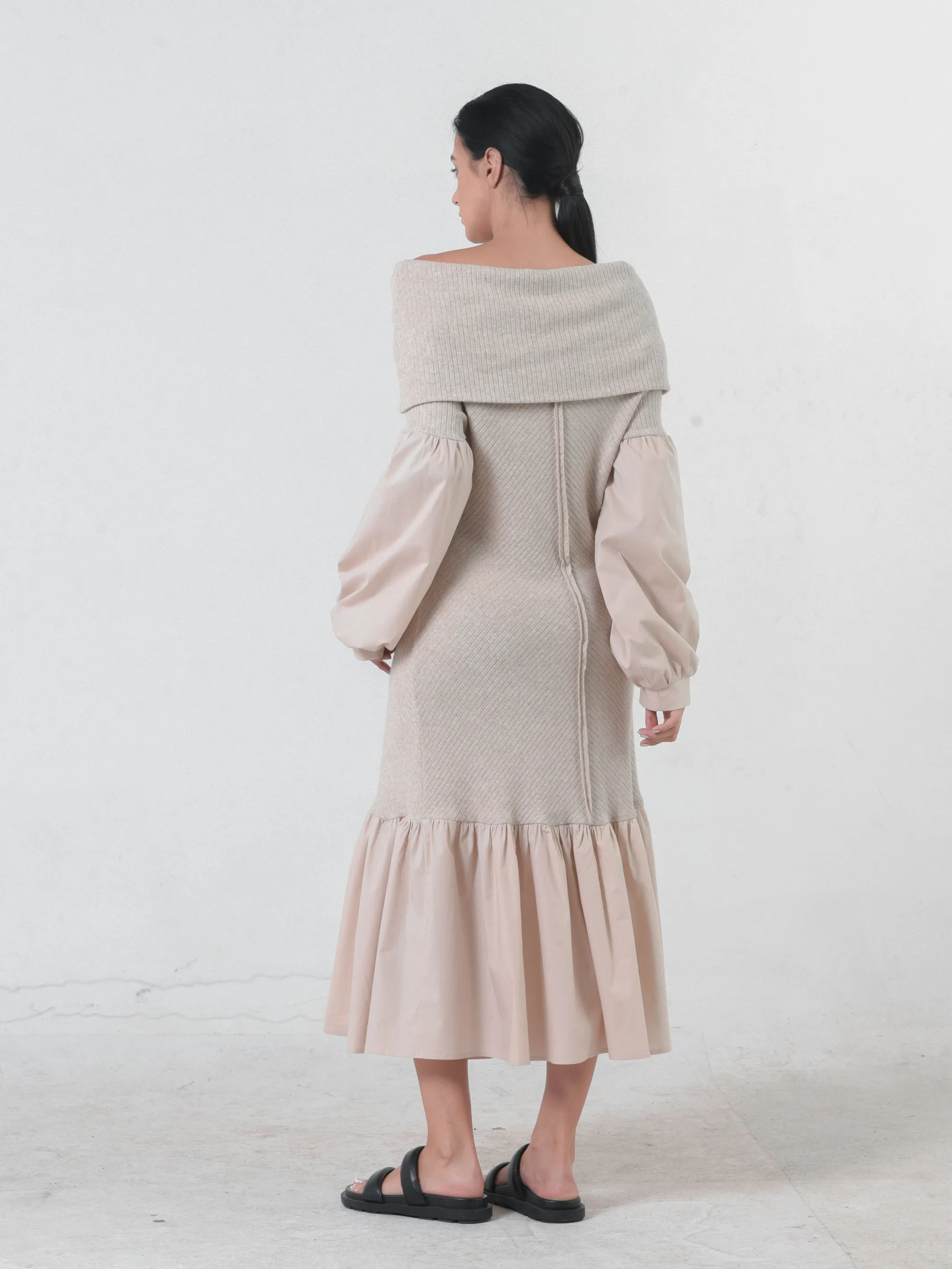 Knitted Off-The-Shoulder Dress In Beige