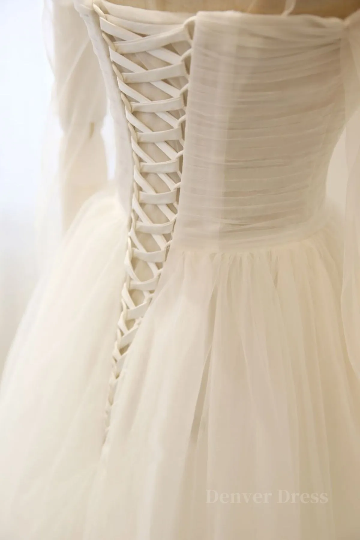 Long Sleeves White Tulle Prom Wedding Dresses Long Sleeves White Tulle Formal Evening Dresses