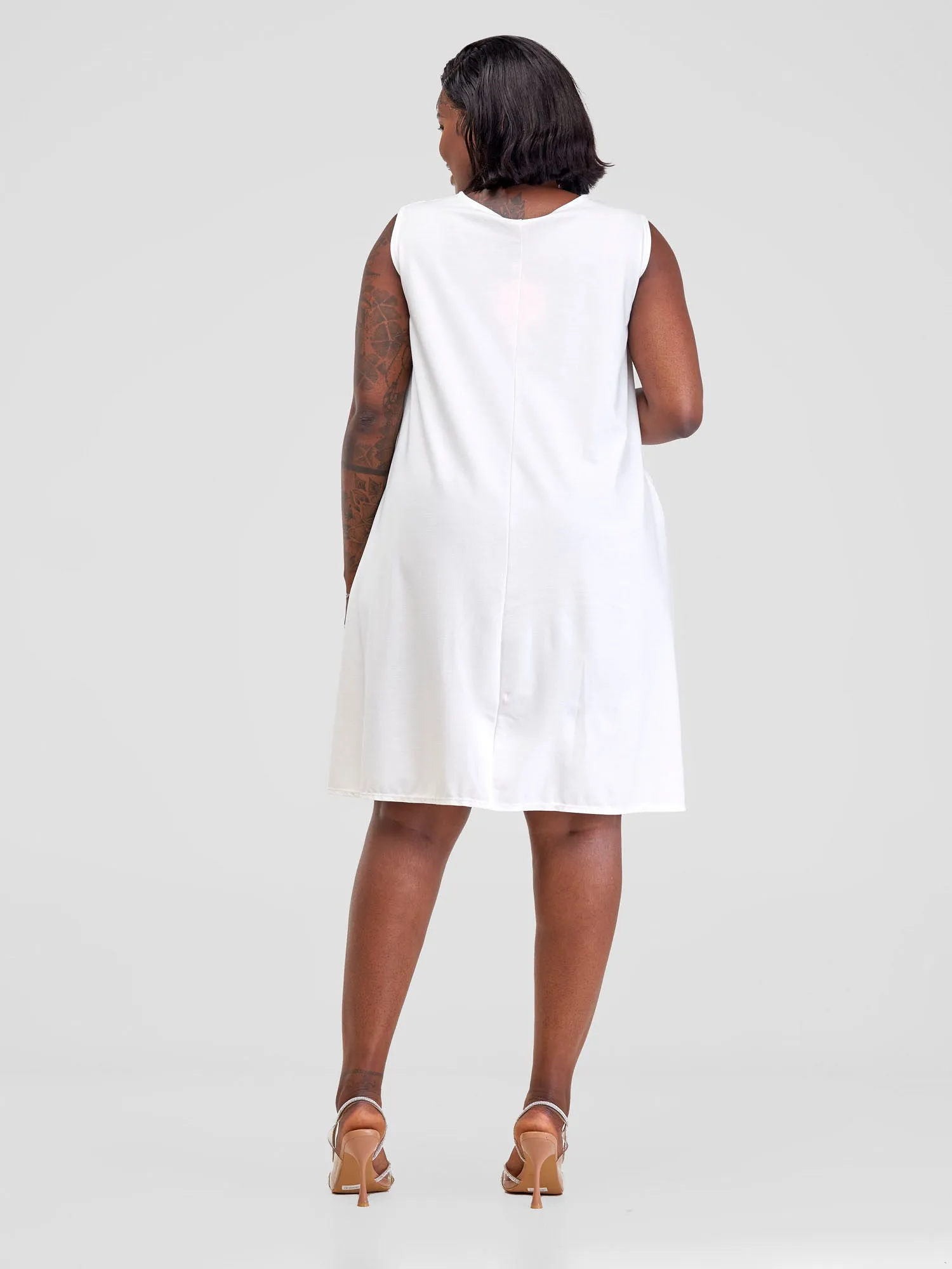 Vivo Basic Sleeveless Kena Tent Dress - White